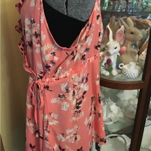 🆕👚AUCTION PRICE Georgette Ruffle Camisole Floral and Leopard Top👩🏻‍⚖️ - Picture 3 of 11